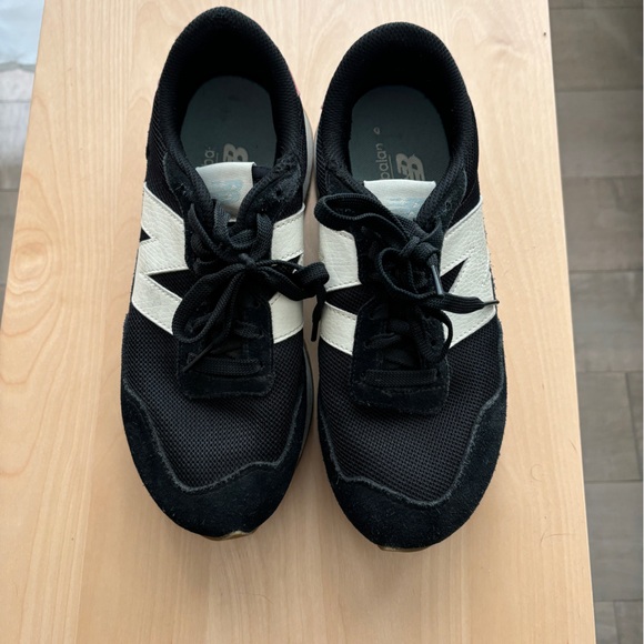 new balance trainers size 8 - Picture 3 of 3